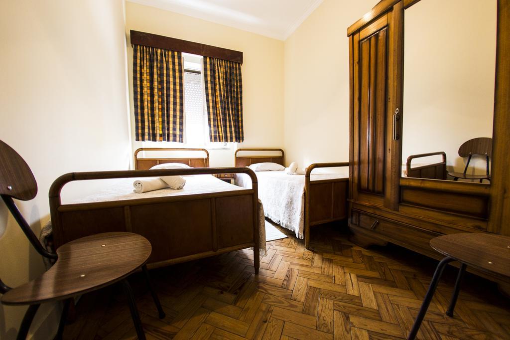 Residencial Covas Hotel Santiago do Cacem Ngoại thất bức ảnh