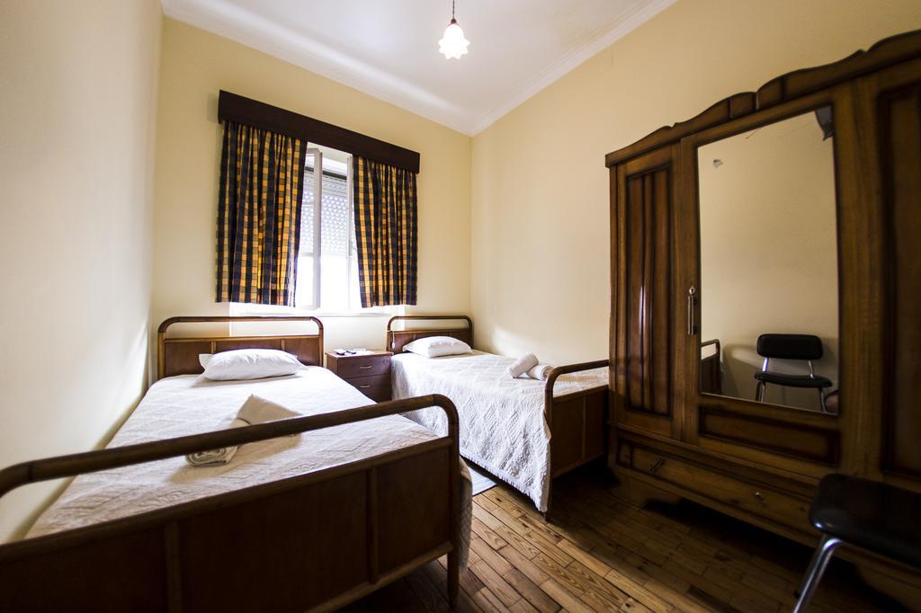 Residencial Covas Hotel Santiago do Cacem Ngoại thất bức ảnh
